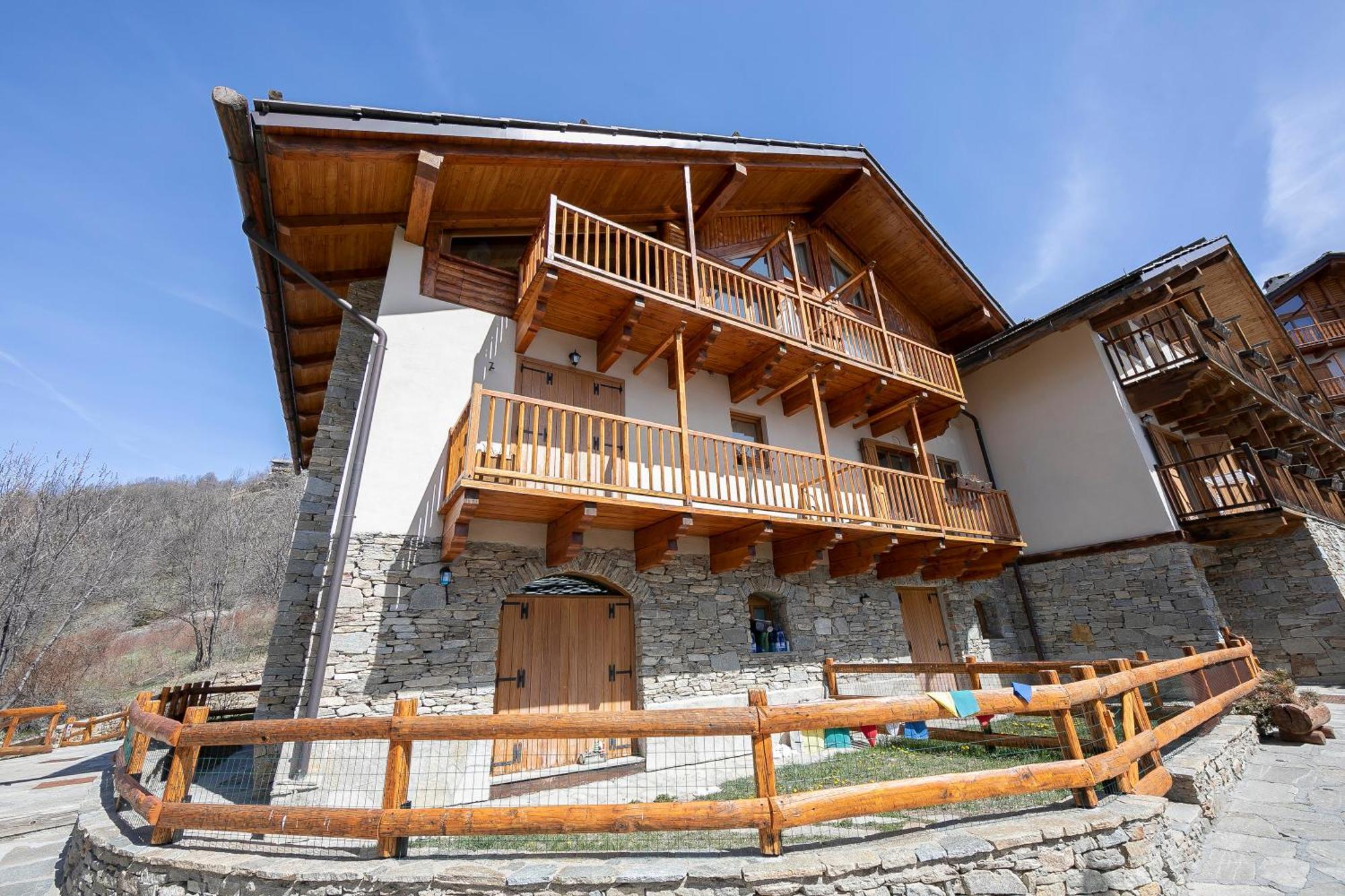 Rebecca'S House Few Steps From Skiing - Happy Rentals Bardonecchia Bagian luar foto